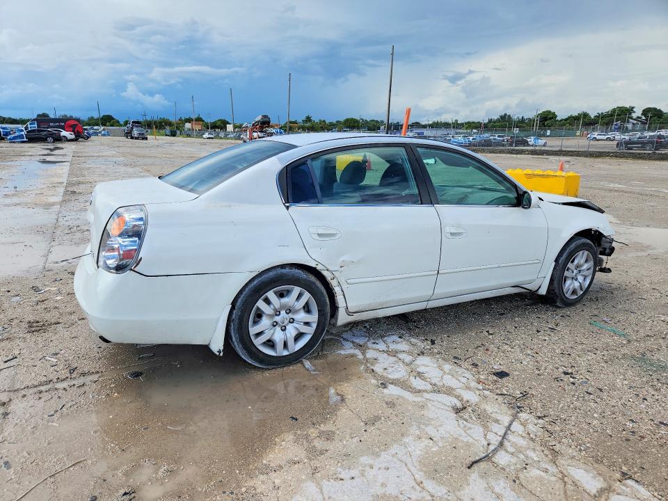 Photo 3 from auction – 2006 NISSAN ALTIMA with VIN 1N4AL11D86N445106