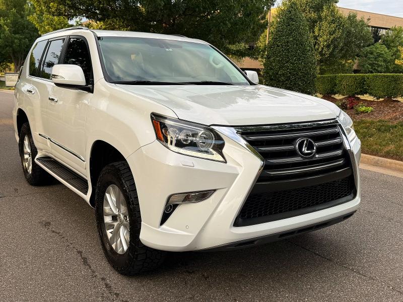 LEXUS GX 2015 with VIN JTJBM7FX8F5111477 - Photo from auction