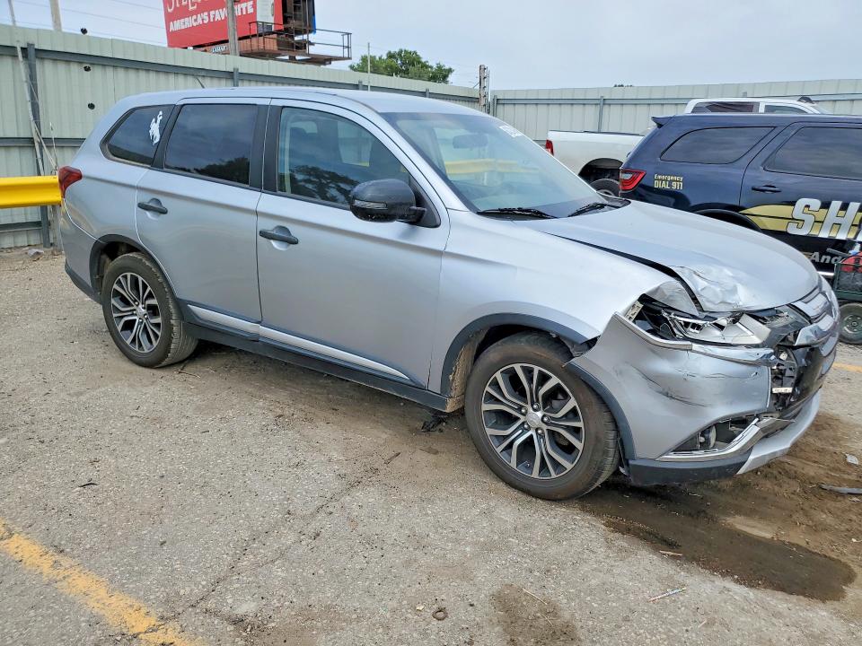 Zdjęcie 4 z aukcji – 2016 MITSUBISHI OUTLANDER z VIN JA4AD3A35GZ003656