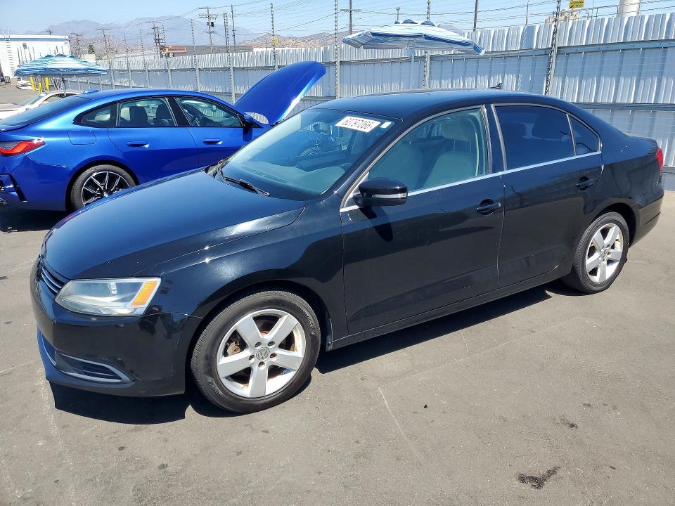 Photo 1 from auction – 2014 VOLKSWAGEN JETTA with VIN 3VWD17AJ5EM370313