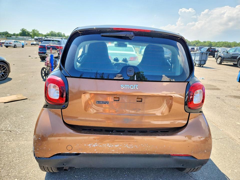 Фото 6 с аукциона – 2016 SMART FORTWO с VIN WMEFJ5DA5GK069399