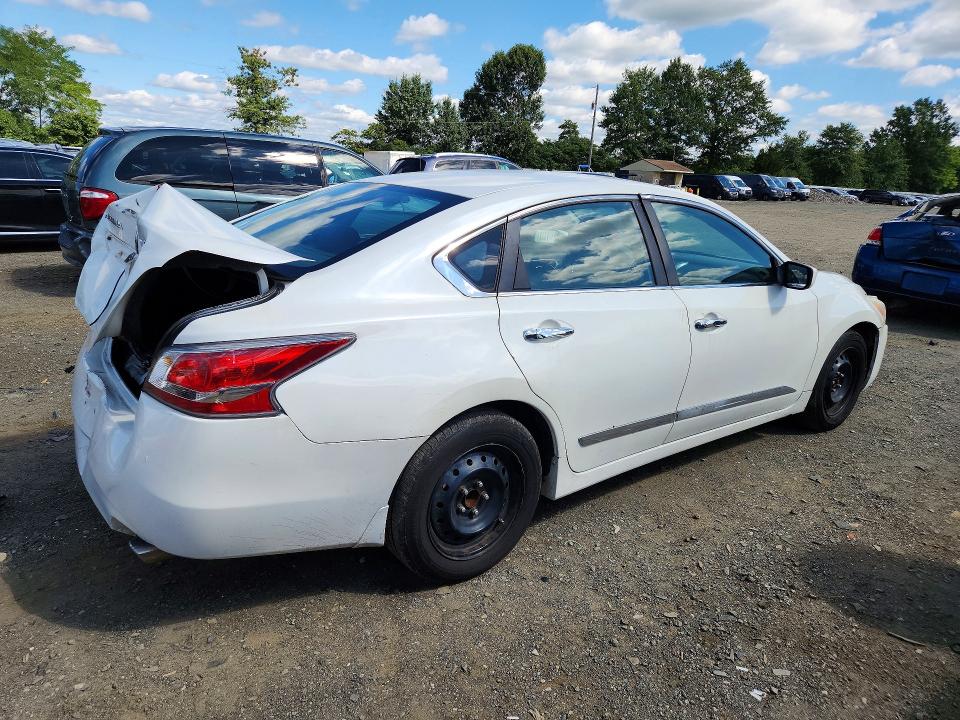 Снимка 3 от търг – 2015 NISSAN ALTIMA с VIN 1N4AL3AP7FC199876