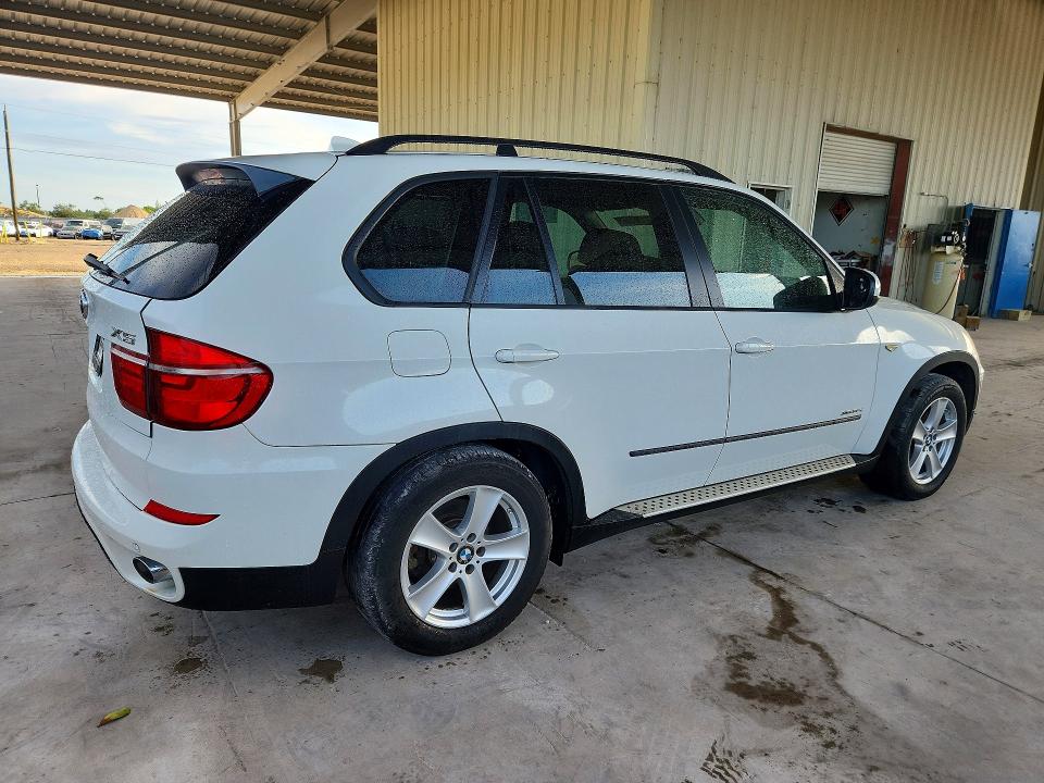Photo 3 from auction – 2011 BMW X5 with VIN 5UXZW0C57BL662249