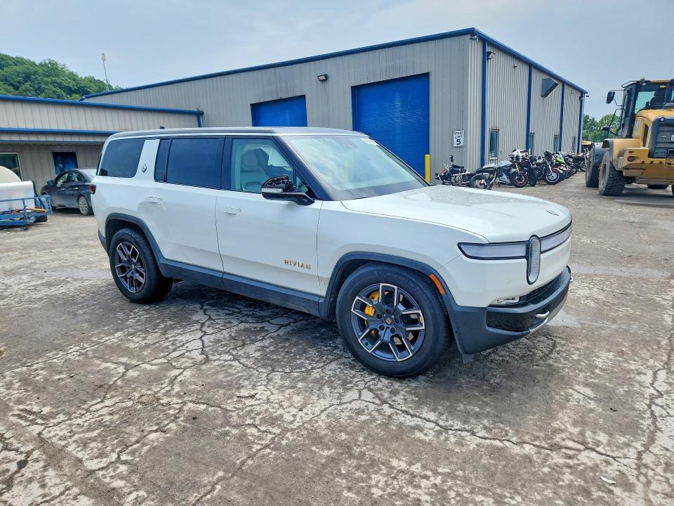 Photo 4 from auction – 2023 RIVIAN R1S with VIN 7PDSGABA3PN019549