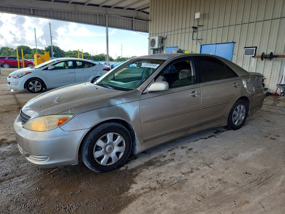 TOYOTA CAMRY 2003 with VIN 4T1BE32K53U189621 - Photo from auction