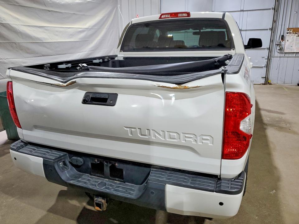 Photo 6 from auction – 2015 TOYOTA TUNDRA with VIN 5TFHY5F10FX458341
