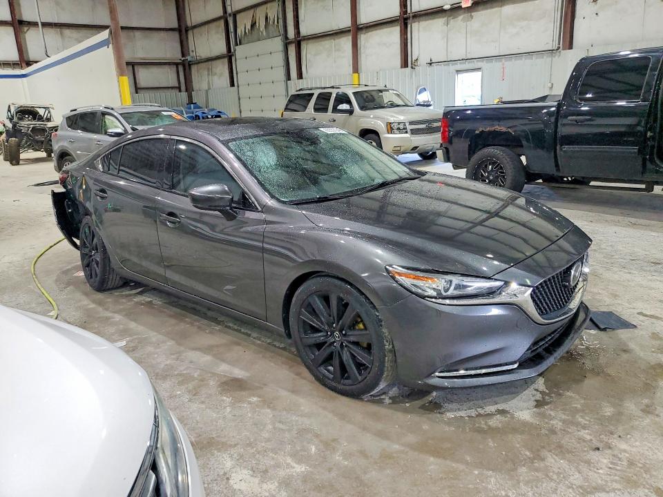 Photo 4 from auction – 2018 MAZDA 6 with VIN JM1GL1WY3J1320689