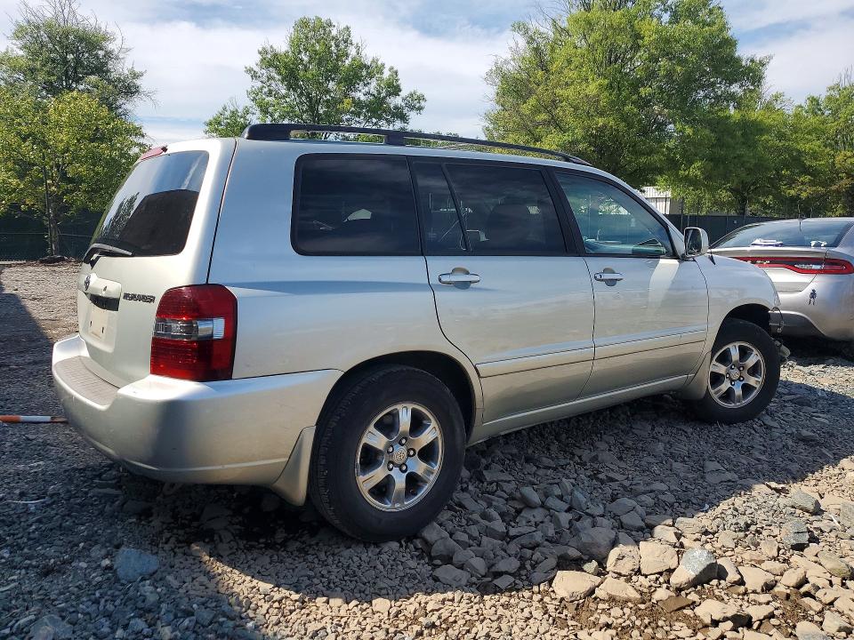 Photo 3 from auction – 2004 TOYOTA HIGHLANDER with VIN JTEDP21A740012065