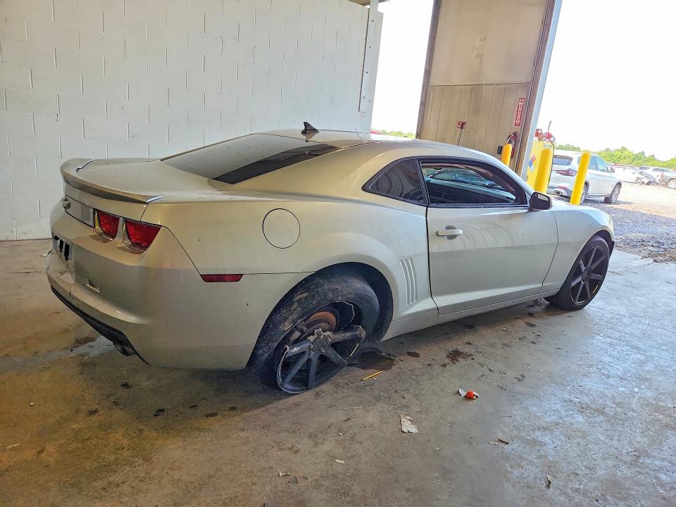 Photo 3 from auction – 2011 CHEVROLET CAMARO with VIN 2G1FA1ED2B9188935