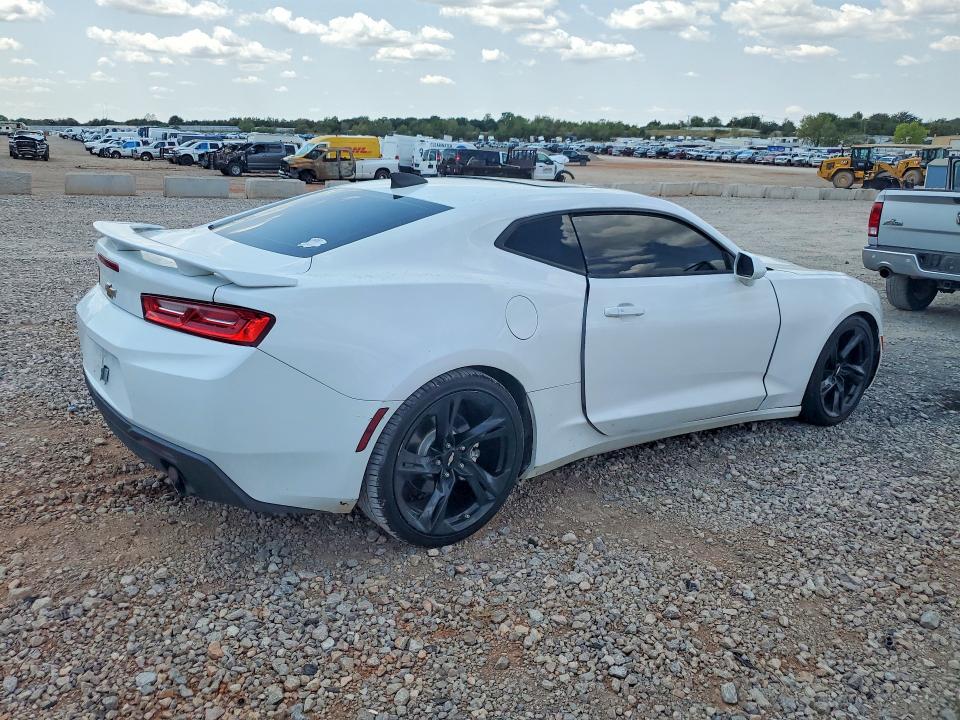 Photo 3 from auction – 2017 CHEVROLET CAMARO with VIN 1G1FB1RX2H0203339