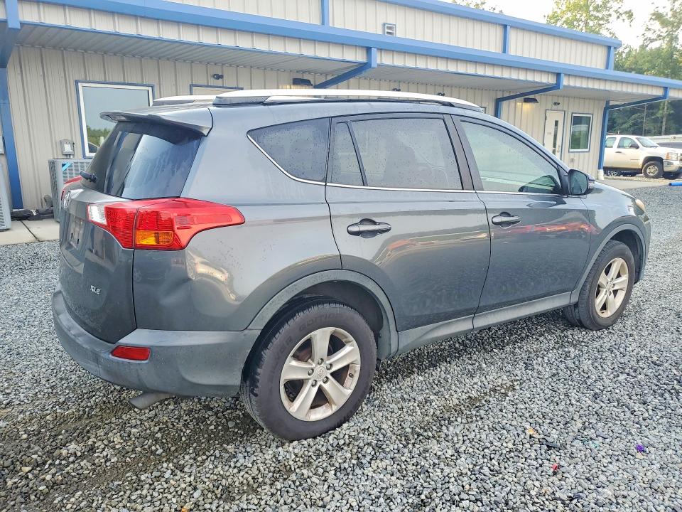 Photo 3 from auction – 2013 TOYOTA RAV4 with VIN JTMWFREV2DD012912