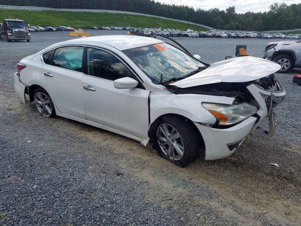 Photo 4 from auction – 2015 NISSAN ALTIMA with VIN 1N4AL3AP8FC259227