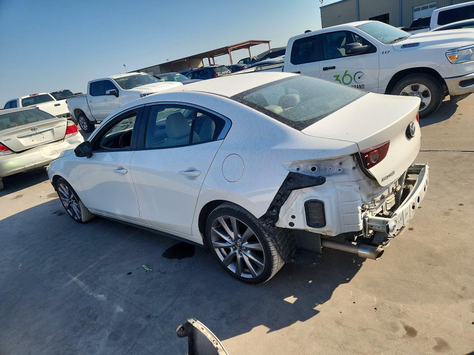 Снимка 2 от търг – 2019 MAZDA 3 с VIN JM1BPACL6K1112055