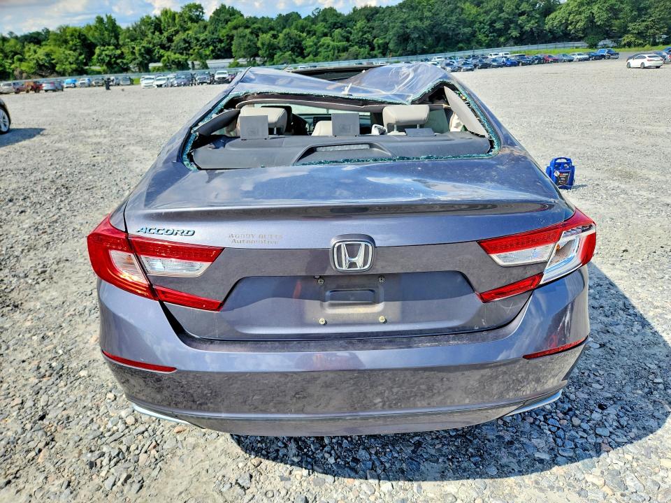 Photo 6 from auction – 2018 HONDA ACCORD with VIN 1HGCV1F57JA085259