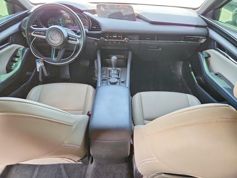 Photo 8 from auction – 2019 MAZDA 3 with VIN JM1BPAJM3K1121209