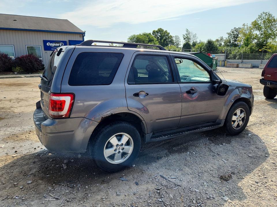 Foto 3 de la subasta – 2011 FORD ESCAPE con VIN 1FMCU0DG0BKA06022