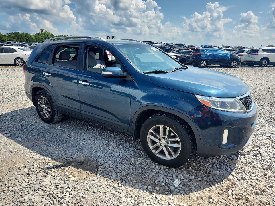 Photo 4 from auction – 2014 KIA SORENTO with VIN 5XYKT3A65EG529224