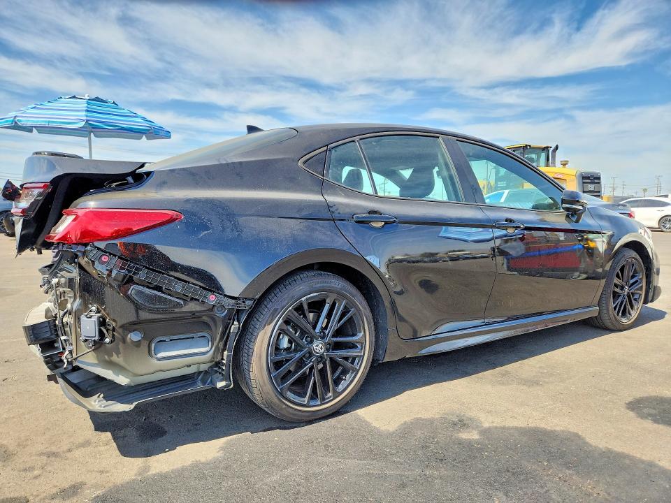 Снимка 3 от търг – 2025 TOYOTA CAMRY с VIN 4T1DAACKXSU167295