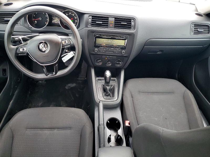 Photo 8 from auction – 2015 VOLKSWAGEN JETTA with VIN 3VW2K7AJ1FM324970