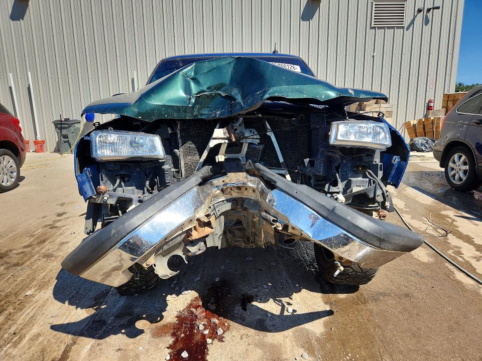 Photo 5 from auction – 2003 CHEVROLET SILVERADO with VIN 2GCEK19TX31253032