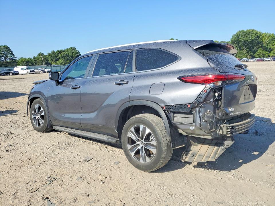 Photo 2 from auction – 2023 TOYOTA HIGHLANDER with VIN 5TDKDRAH5PS039146