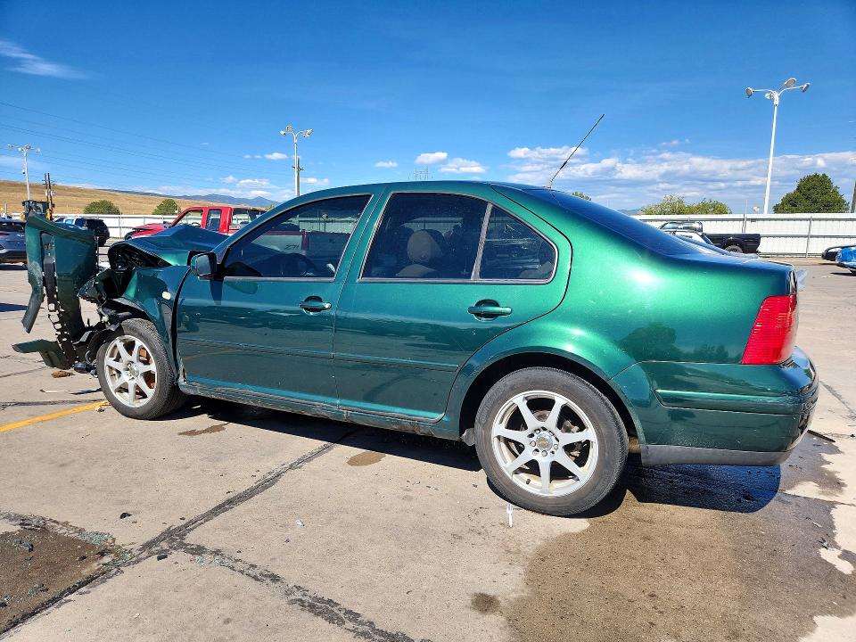 Снимка 2 от търг – 2000 VOLKSWAGEN JETTA с VIN 3VWRA29M3YM029598