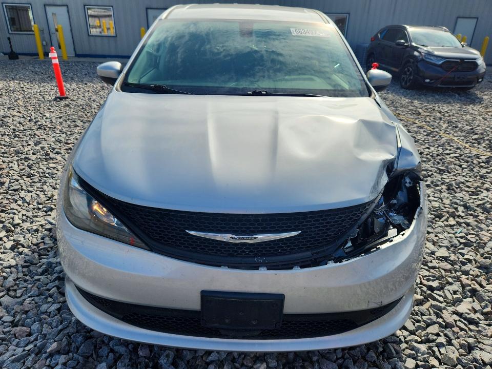 Photo 5 from auction – 2022 CHRYSLER VOYAGER with VIN 2C4RC1CG6NR215599