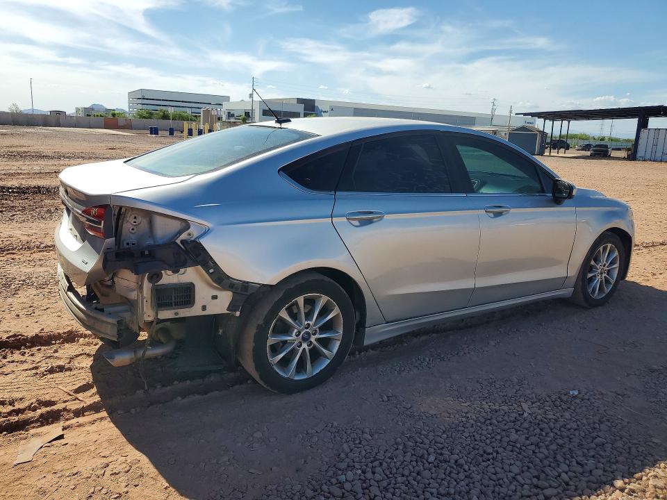 Photo 3 from auction – 2017 FORD FUSION with VIN 3FA6P0H78HR221922
