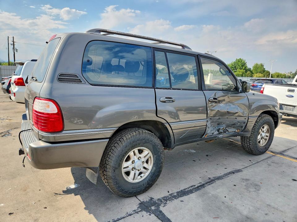 Photo 3 from auction – 1999 LEXUS LX with VIN JT6HT00W2X0047188