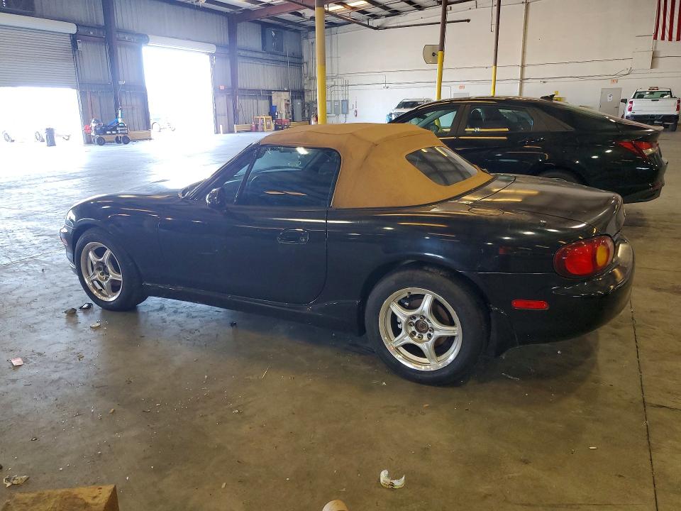 Photo 2 from auction – 2000 MAZDA MX-5 MIATA with VIN JM1NB3534Y0150676
