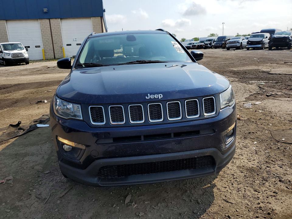 Photo 5 from auction – 2019 JEEP COMPASS with VIN 3C4NJDBBXKT641364