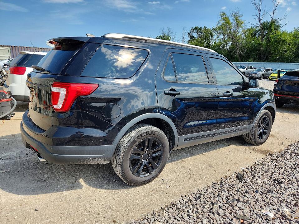 Photo 3 from auction – 2019 FORD EXPLORER with VIN 1FM5K8DH2KGA15457