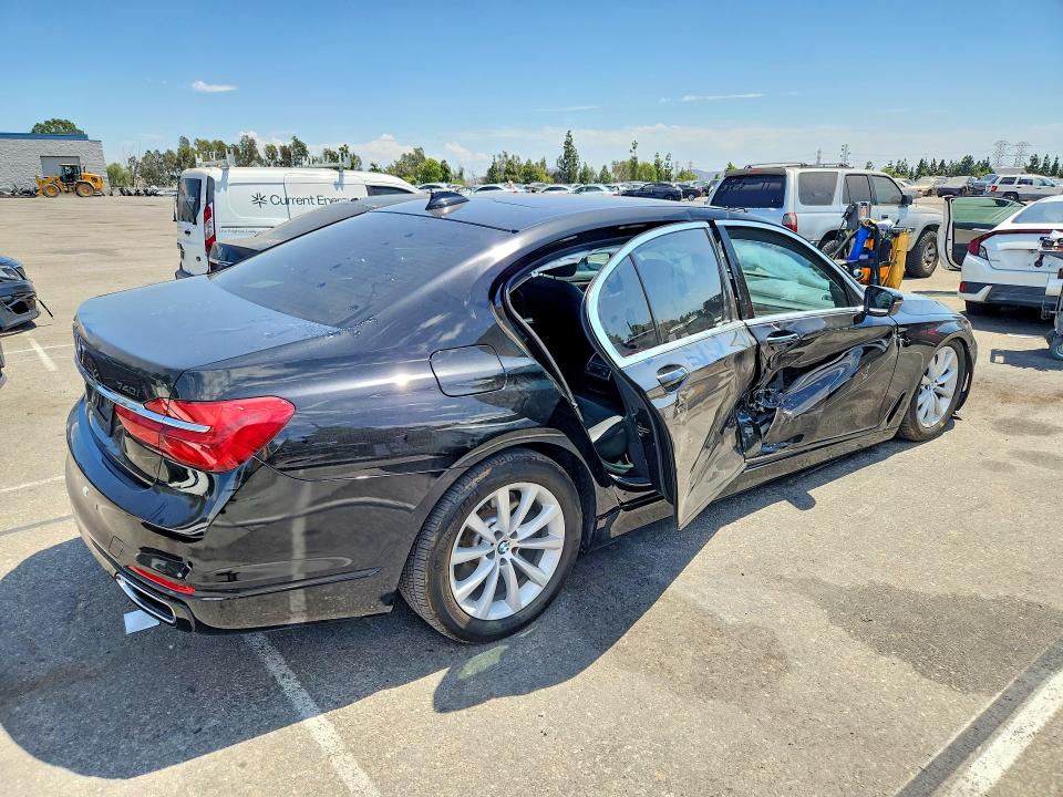 Photo 3 from auction – 2019 BMW 740 with VIN WBA7E2C52KB216777