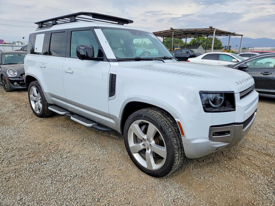 Photo 4 from auction – 2023 LAND ROVER DEFENDER with VIN SALEPEEU8P2151069