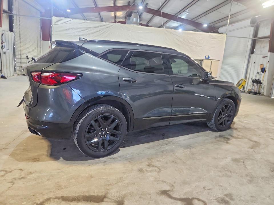 Photo 3 from auction – 2020 CHEVROLET BLAZER with VIN 3GNKBKRS9LS623107