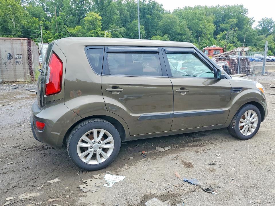 Photo 3 from auction – 2012 KIA SOUL with VIN KNDJT2A69C7417896