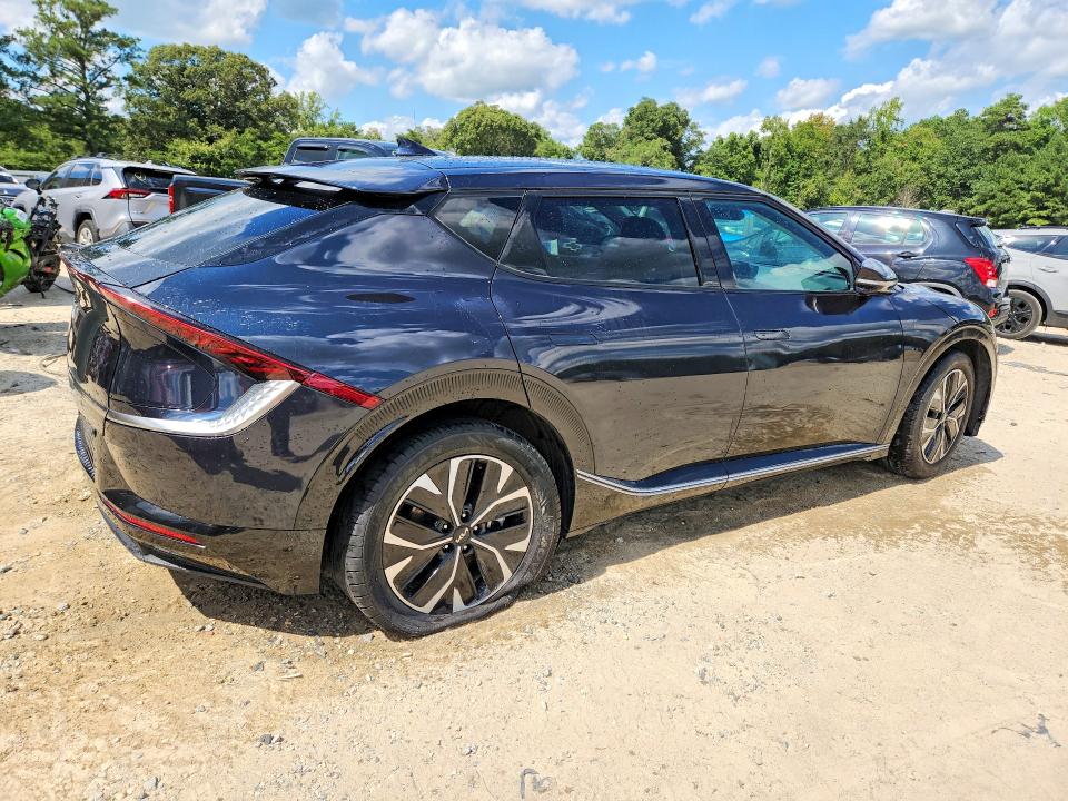 Photo 3 from auction – 2024 KIA EV6 with VIN KNDC34LA9R5205428