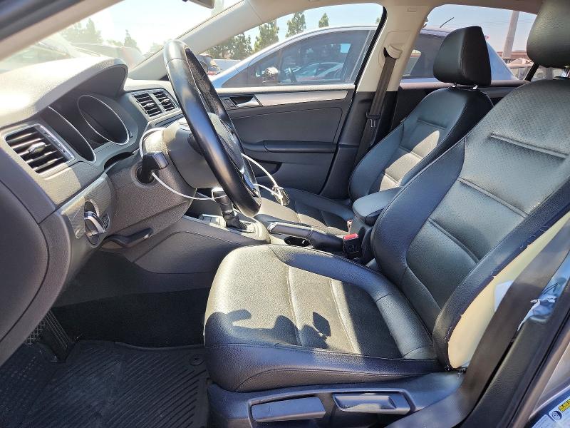 Photo 7 from auction – 2017 VOLKSWAGEN JETTA with VIN 3VWDB7AJ9HM366461