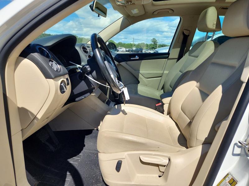 Photo 7 from auction – 2013 VOLKSWAGEN TIGUAN with VIN WVGBV3AX5DW597183