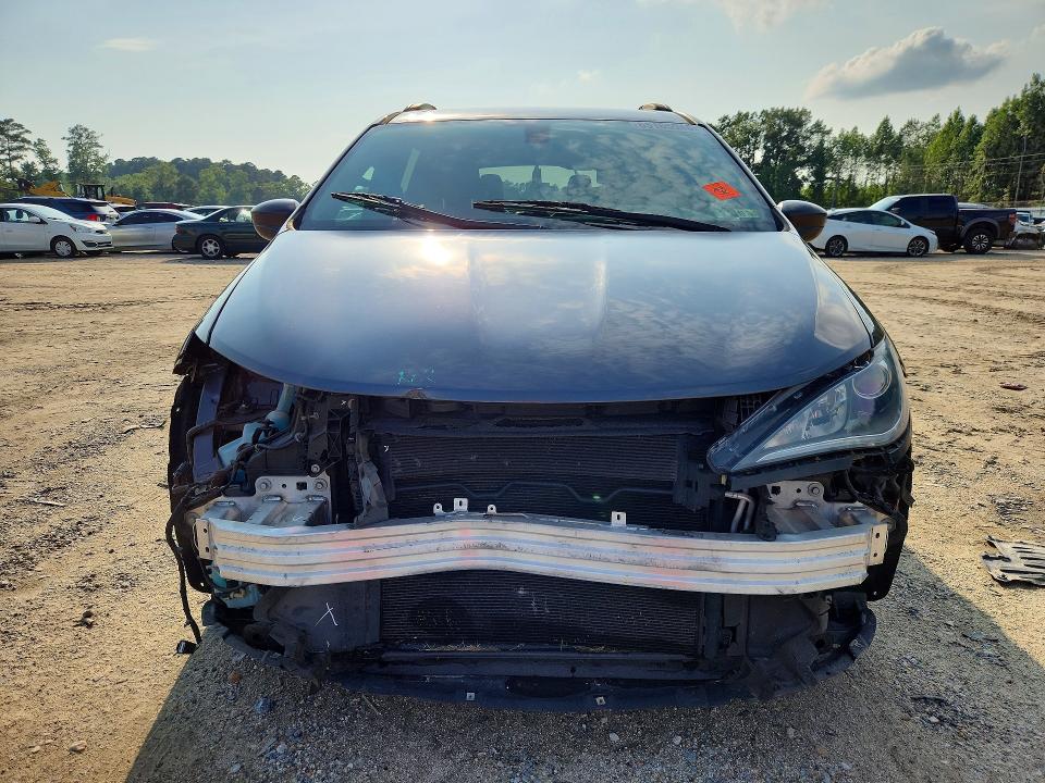 Photo 5 from auction – 2018 CHRYSLER PACIFICA with VIN 2C4RC1BG4JR172554