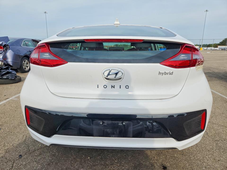 Photo 6 from auction – 2017 HYUNDAI IONIQ with VIN KMHC75LC0HU044320