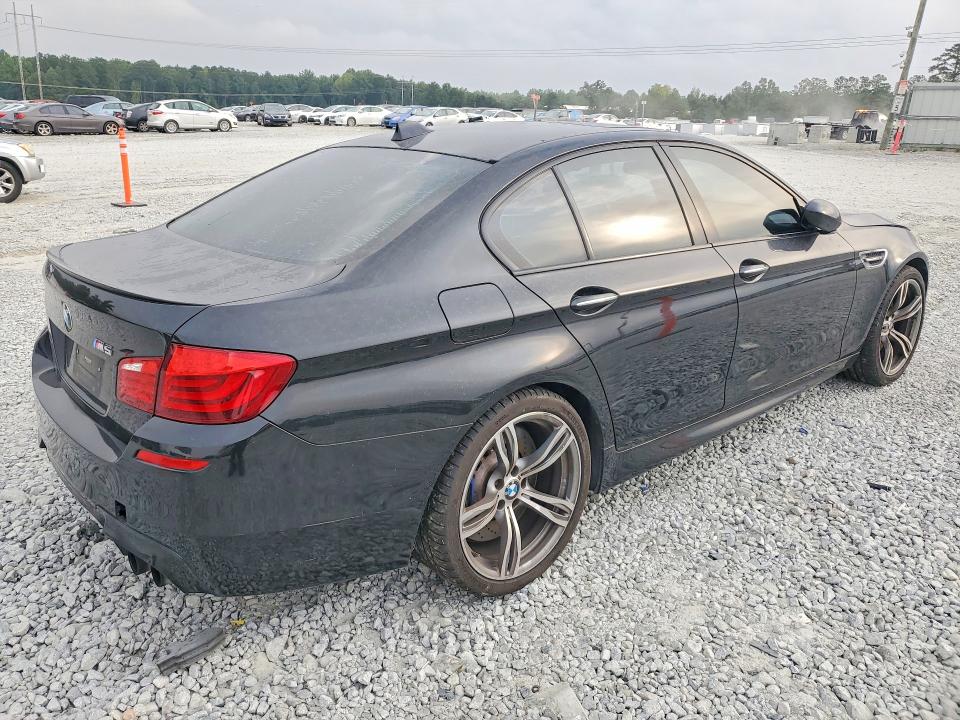 Photo 3 from auction – 2013 BMW M5 with VIN WBSFV9C55DD095945