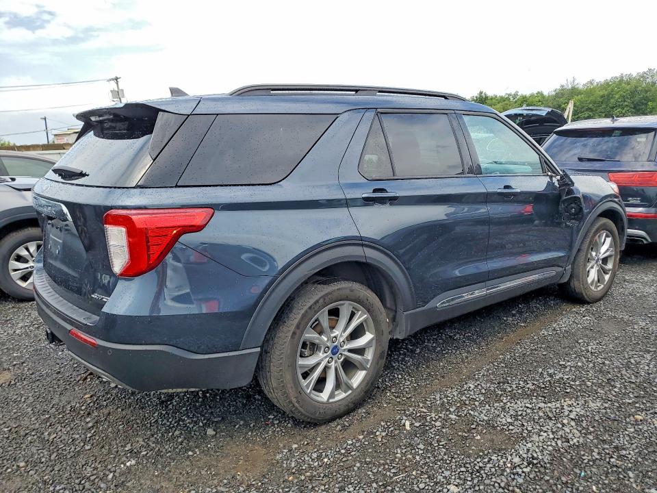 Photo 3 from auction – 2023 FORD EXPLORER with VIN 1FMSK8DH1PGB44493