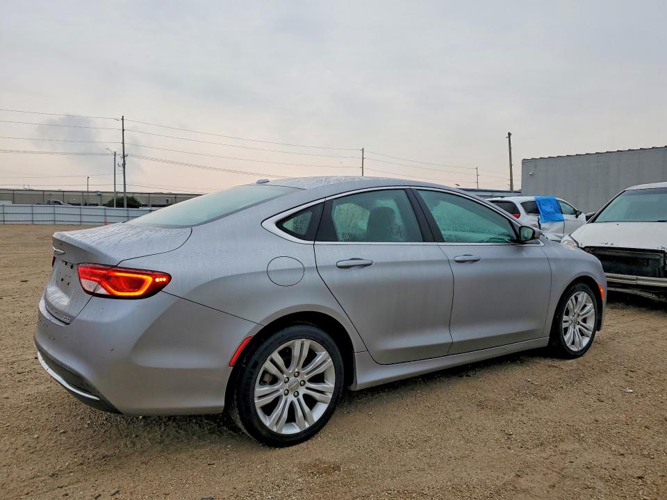 Photo 3 from auction – 2015 CHRYSLER 200 with VIN 1C3CCCAB2FN541699