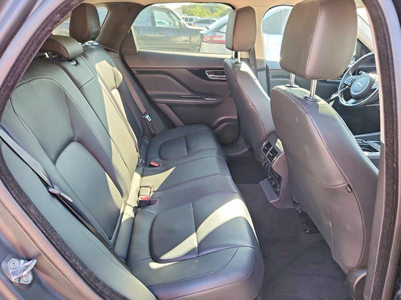 Photo 11 from auction – 2018 JAGUAR F-PACE with VIN SADCJ2FN2JA297913