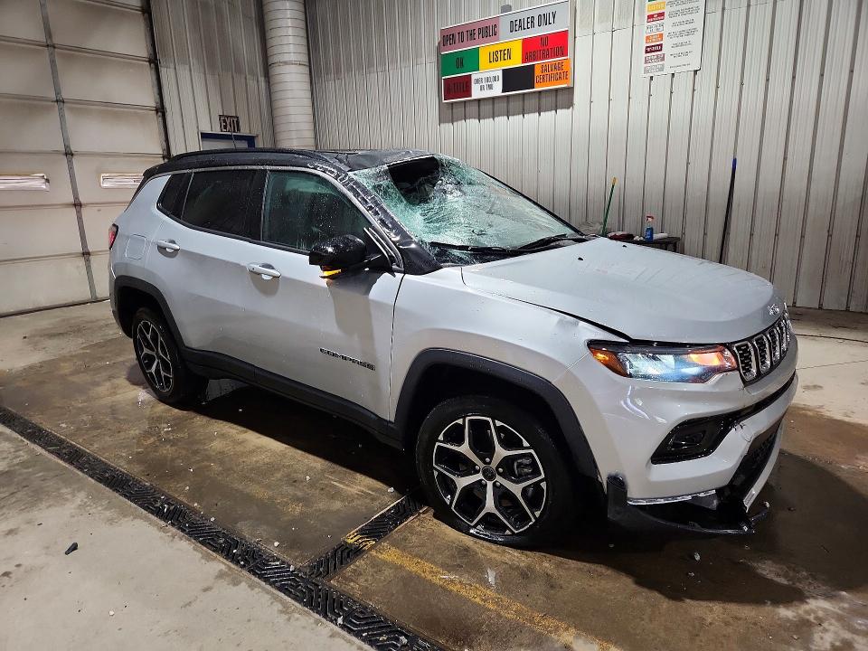 Photo 4 from auction – 2025 JEEP COMPASS with VIN 3C4NJDCN9ST505882