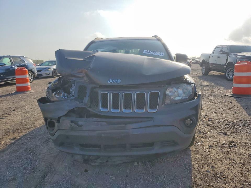 Photo 5 from auction – 2017 JEEP COMPASS with VIN 1C4NJCBA5HD146747