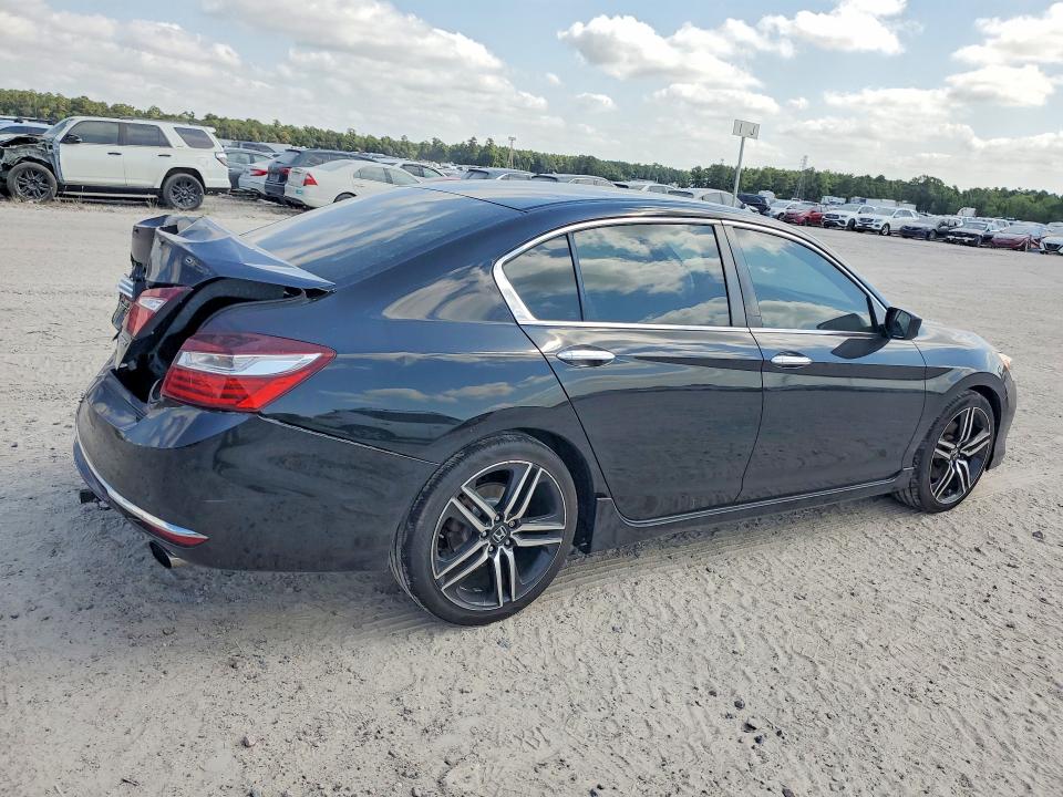 Photo 3 from auction – 2016 HONDA ACCORD with VIN 1HGCR2F63GA140656