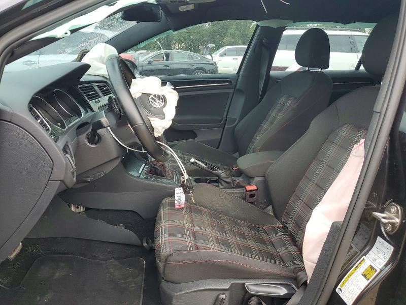 Снимка 7 от търг – 2017 VOLKSWAGEN GTI с VIN 3VW4T7AU7HM067090