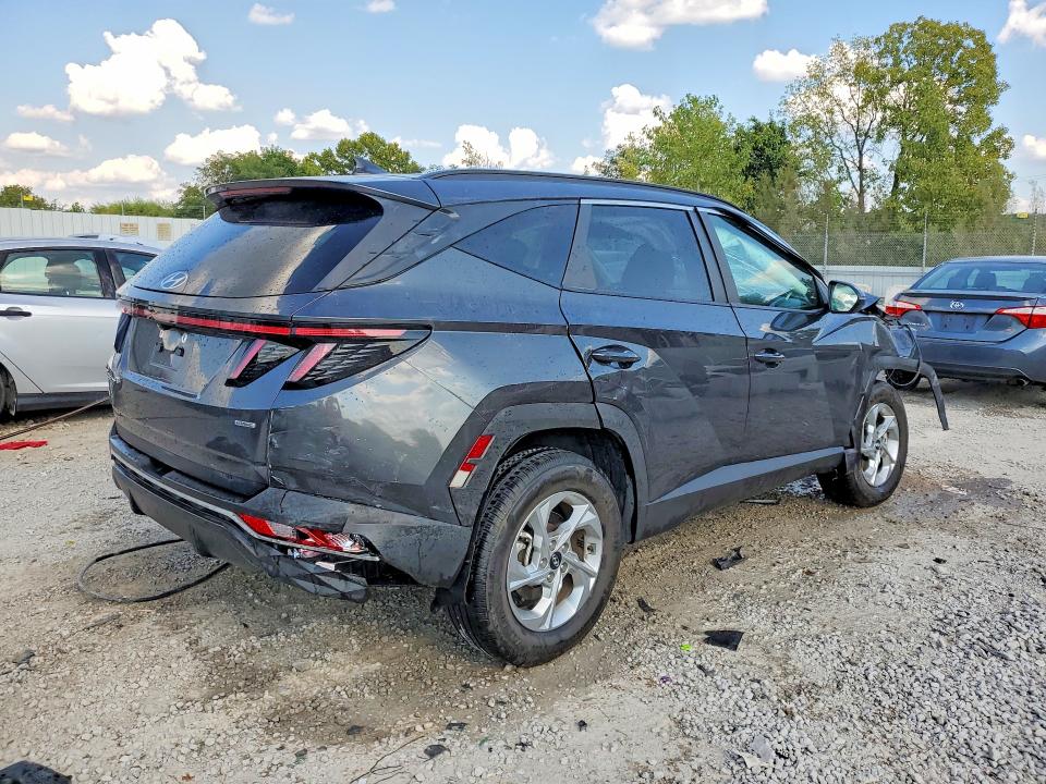 Снимка 3 от търг – 2023 HYUNDAI TUCSON с VIN 5NMJBCAE8PH292873